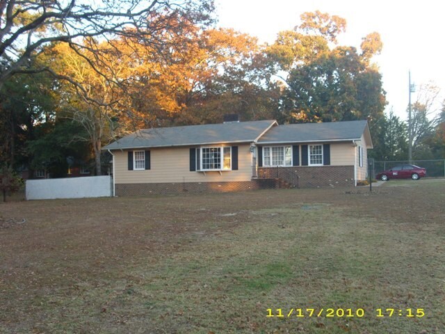 Building Photo - 3321 Oak Hill Dr
