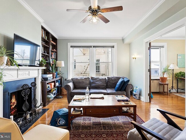 Building Photo - 3405 Greenway