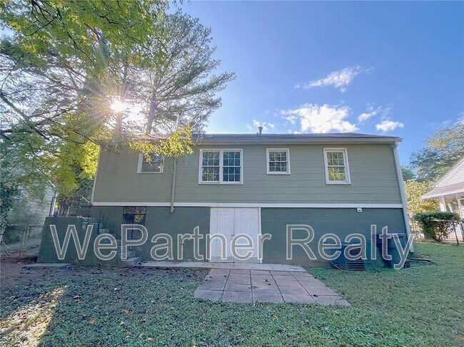 Building Photo - 2126 Ivydale St