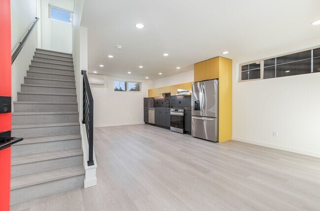 Building Photo - Opportunity to rent a new construction hom...