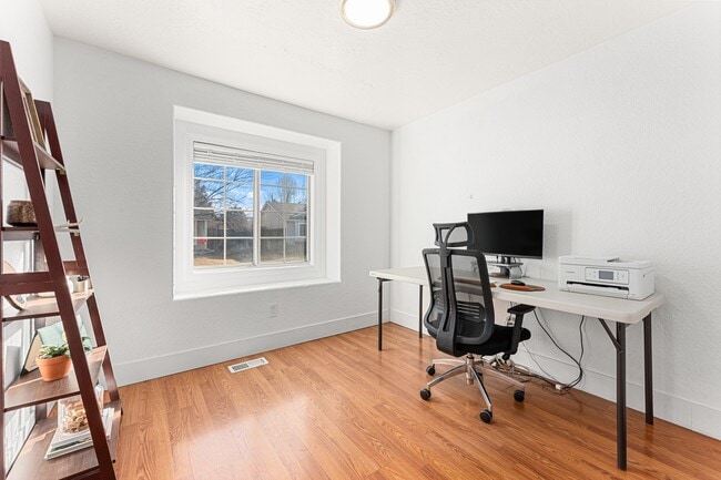 Building Photo - 2301 N Yonkers Ln