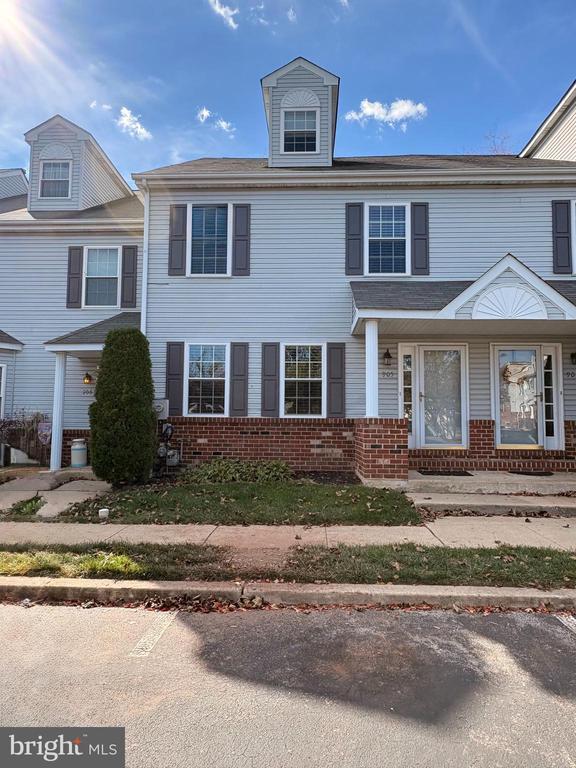 Building Photo - 905 Kennedy Ct