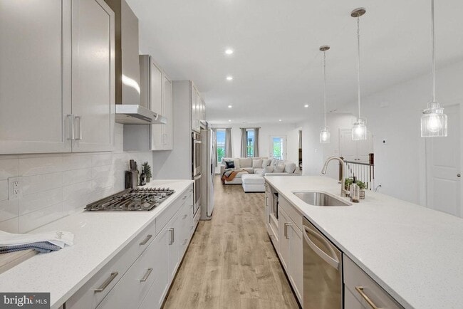 Building Photo - 20941 Bluebird Sq