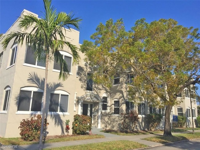 Building Photo - 1 br, 1 bath  - 702 S 17th Ave # 4 3