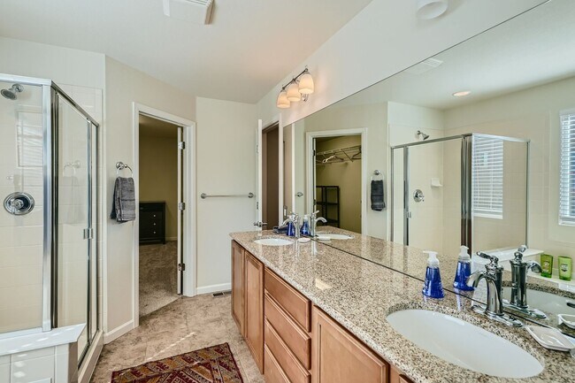 Building Photo - Furnished 4 Bedroom in Anthem Highlands