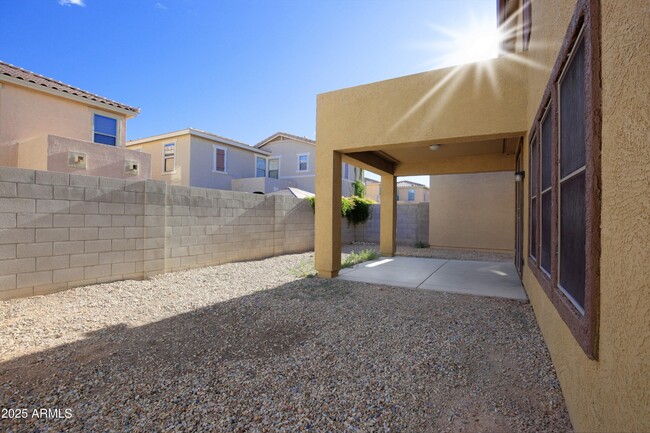 Building Photo - 18515 W Sunbelt Dr
