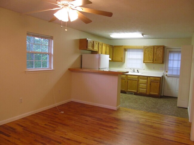 Building Photo - Black Mountain Duplex