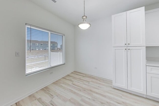 Building Photo - 1234 Gillespie Ln