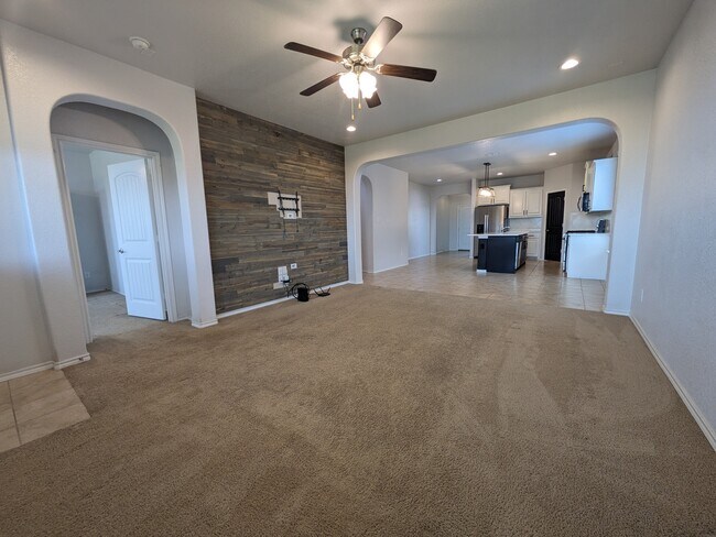 Building Photo - 1108 Bowlus Dr