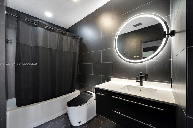 Building Photo - 1010 Belmont Pl