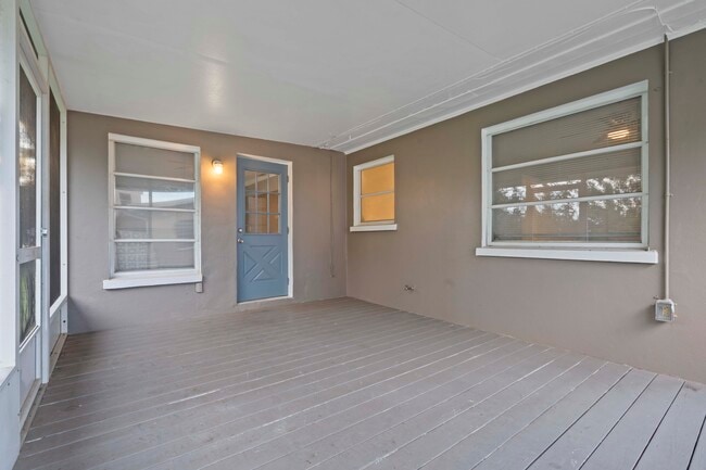 Building Photo - 2192 Belmar Dr
