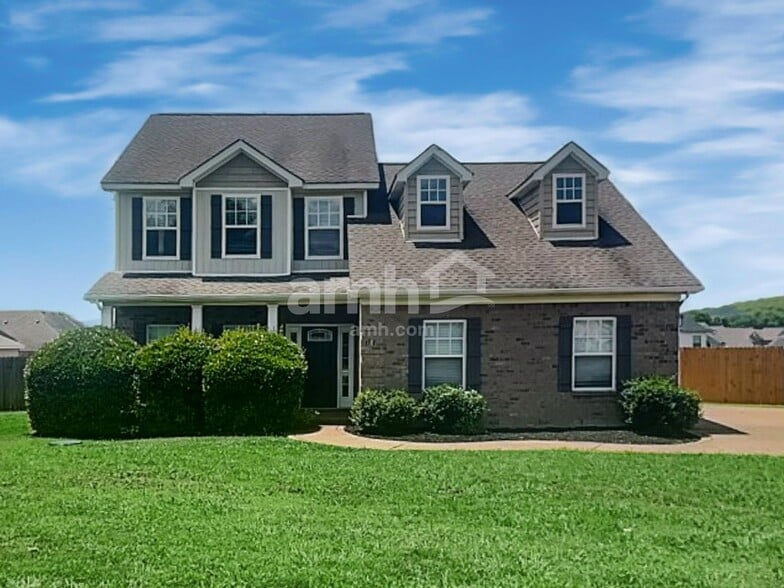 Primary Photo - 1131 Longwood Dr