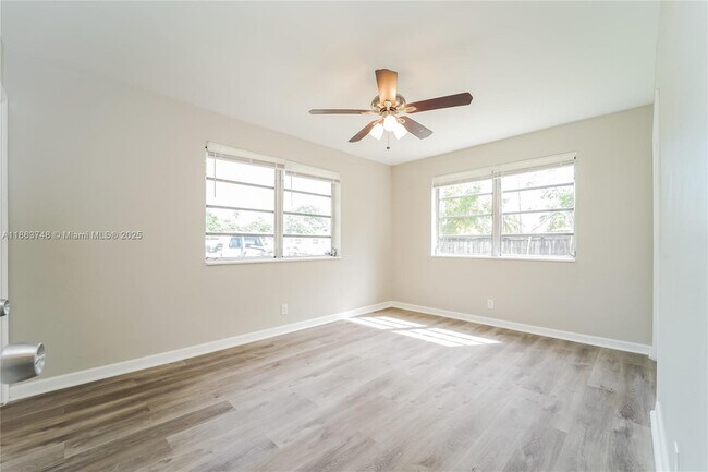Building Photo - 2664 SW 6th Ct