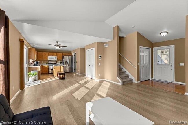 Building Photo - 7164 Richmond Dr