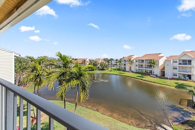 Building Photo - 1951 Island Club Dr