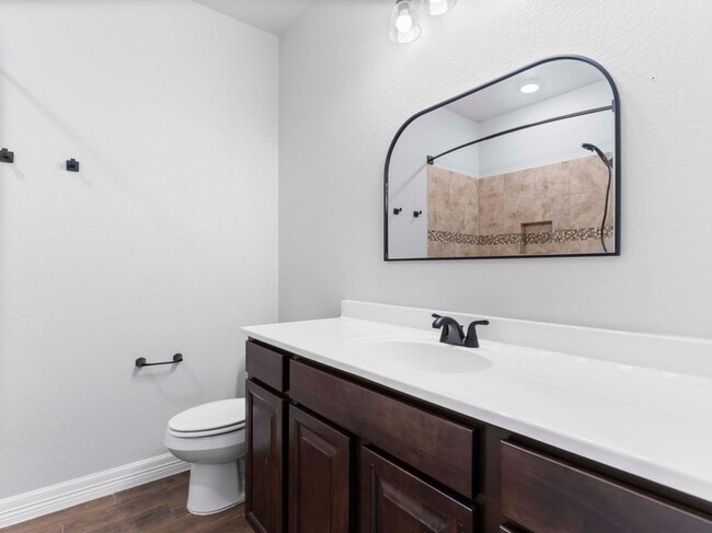 Building Photo - 3 bed 2 bath ( Columbia Lakes)