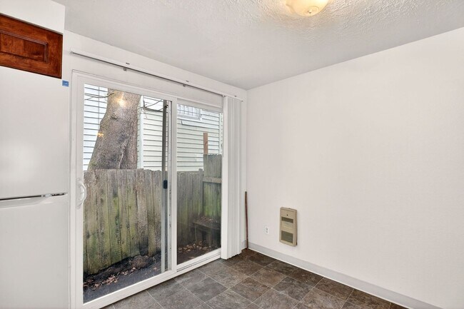 Building Photo - 4801 NE Killingsworth St