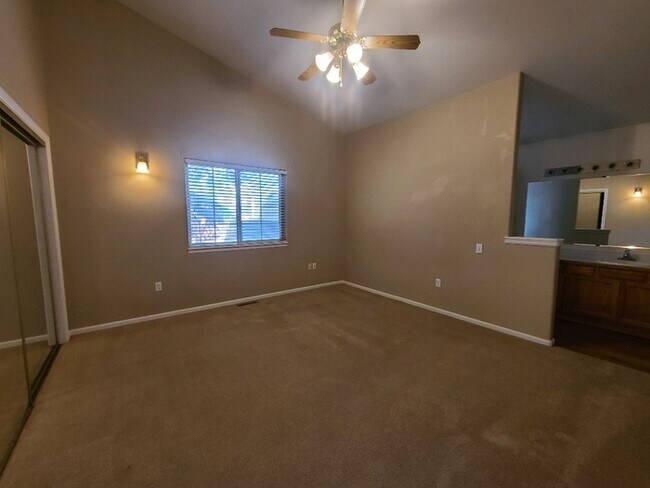 Building Photo - 921 Centennial Dr