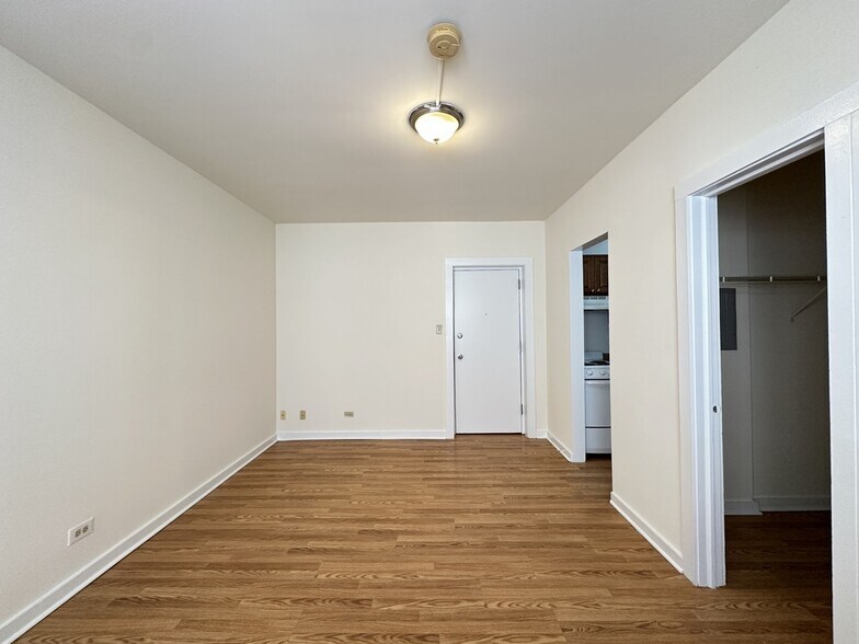 Building Photo - 1850 N Humboldt Blvd