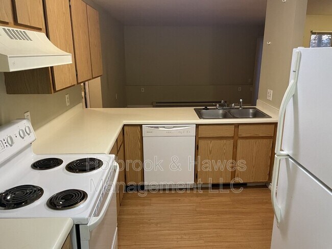 Building Photo - 4531 Boardwalk Dr