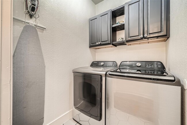 Building Photo - 12283 Abbey Glen Ln