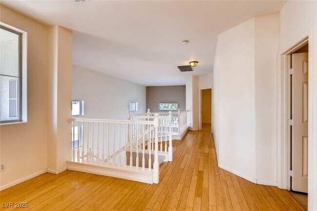 Building Photo - 3106 Maple Ridge Ct