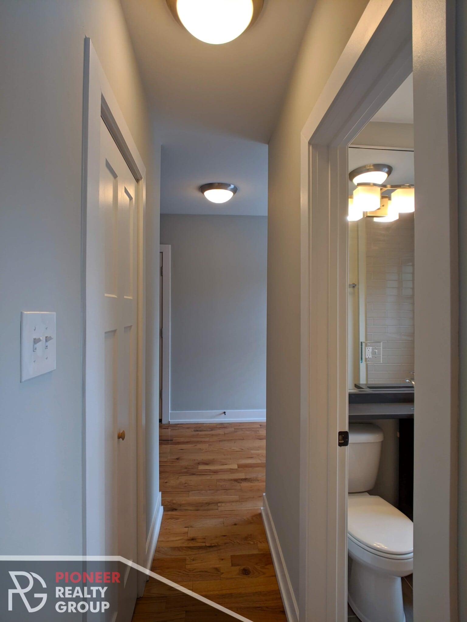 Building Photo - 2907 N Mildred Ave