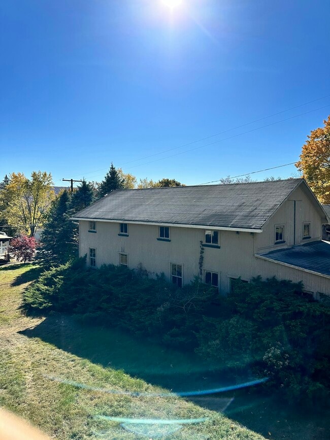 Building Photo - 2210 E Grand Ave