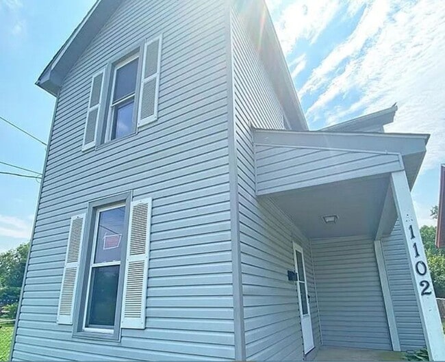 Primary Photo - Check out this 2bdr, 1 bath home for rent!