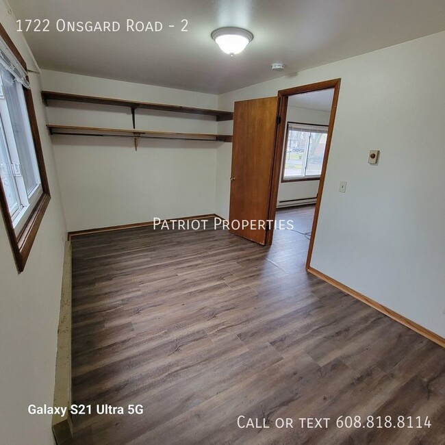 Building Photo - 1 bedroom/ 1 bath apartment in Madison, WI