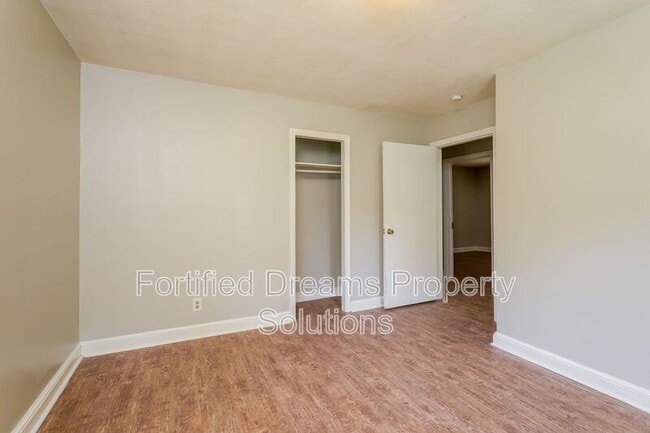 Building Photo - 1413 Fitch St