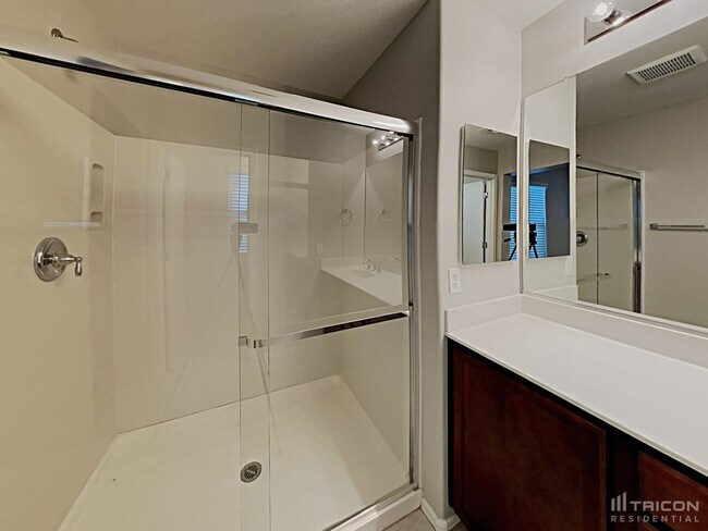 Building Photo - 2515 N 73rd Dr