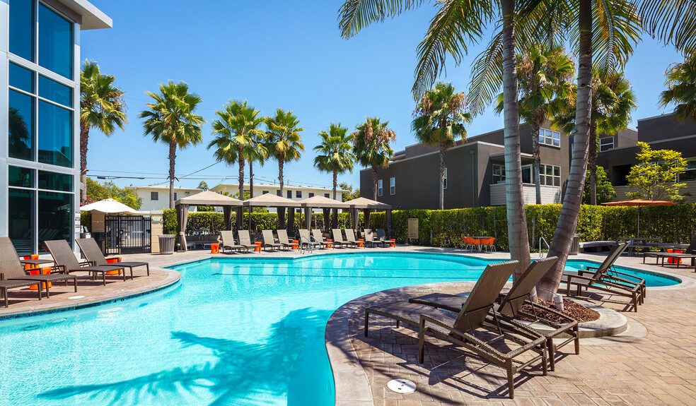 Take a swim in the saltwater pool with underwater speakers - Lincoln Place