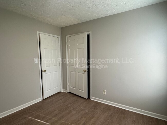 Building Photo - 5142 Farm Pl Dr NE