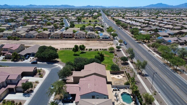 Building Photo - Live Large in Maricopa – Over 3,900 Sq Ft ...
