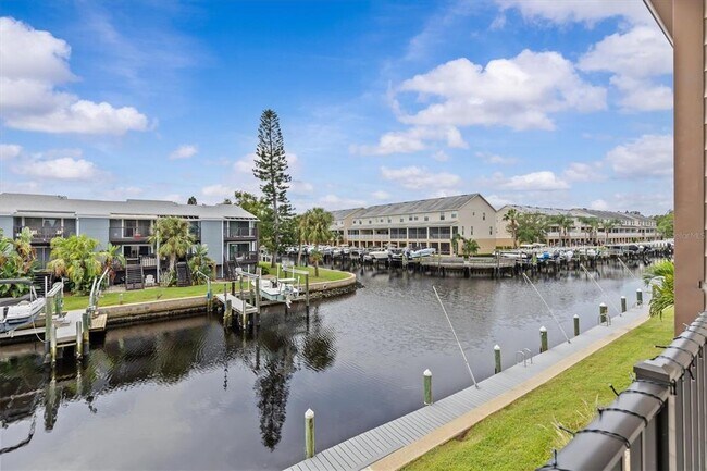 Building Photo - 386 Moorings Cove Dr