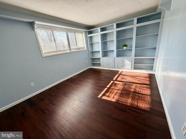 Building Photo - 33 Georgetown Rd