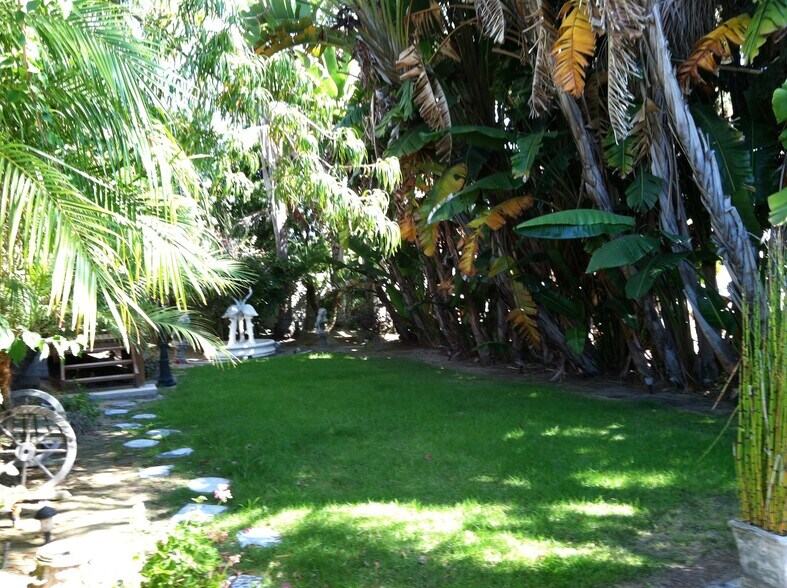 Building Photo - 2409 Ives Ln