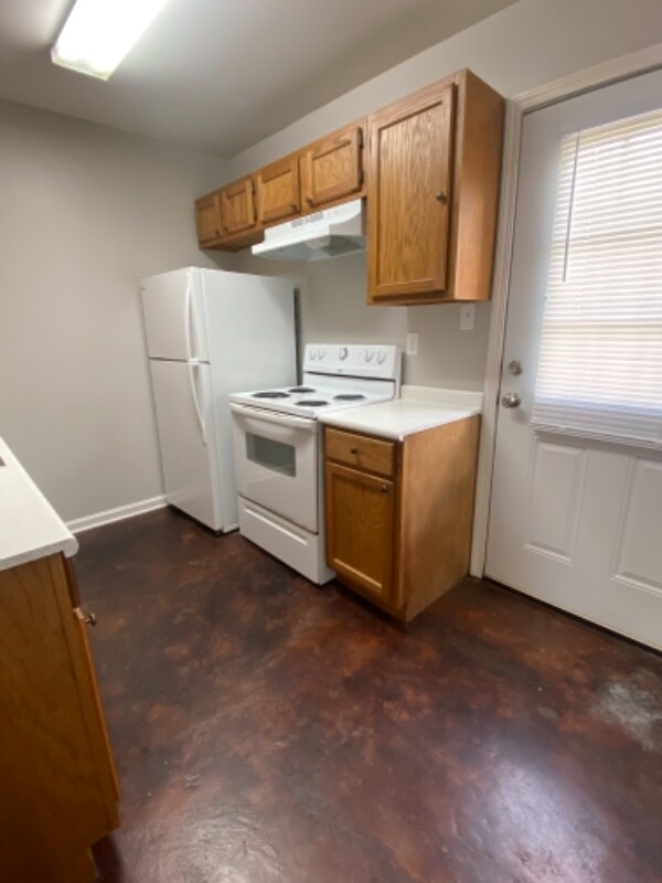 Building Photo - 360 Andre Ave