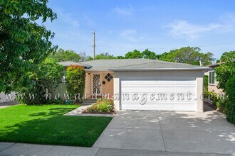 Building Photo - Home in WEST LA Cozy, Well Kept 3 Bedroom Home, Laundry & Garage, Pet Friendly, with a Yard