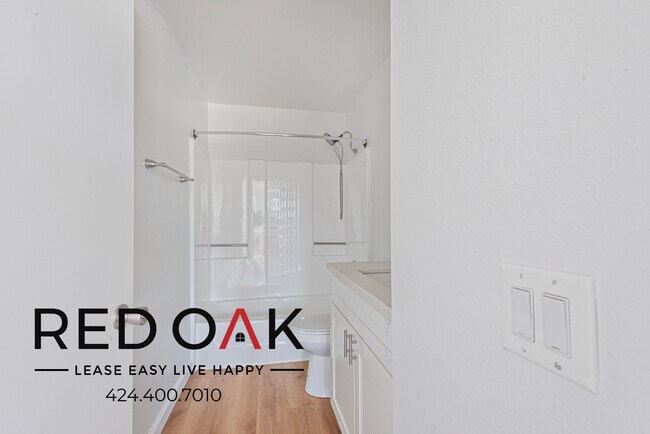 Building Photo - 11817 Victory Blvd