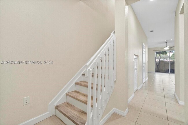 Building Photo - 8989 SW 17th Ct