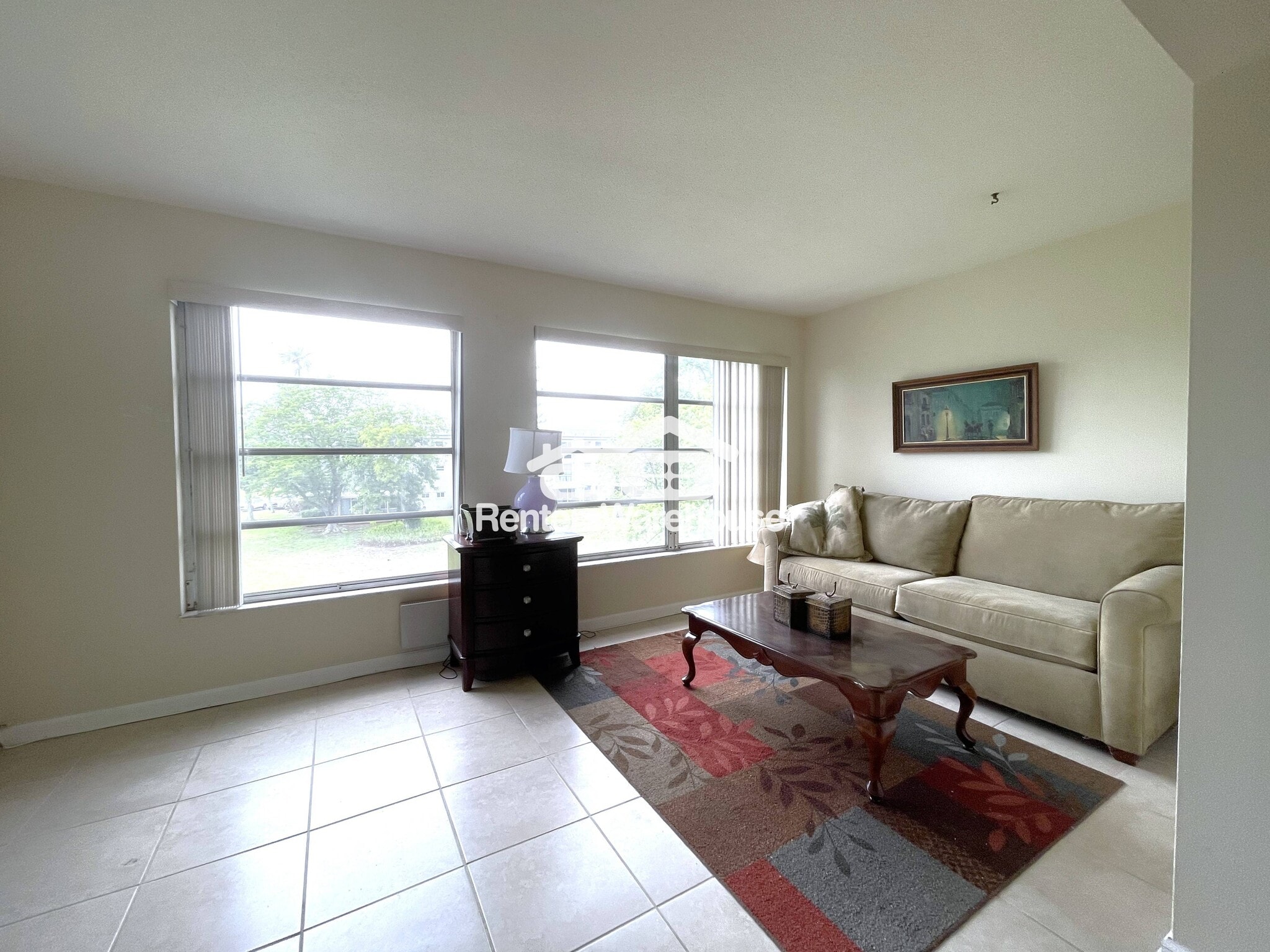 Building Photo - 2042 Australia Way E