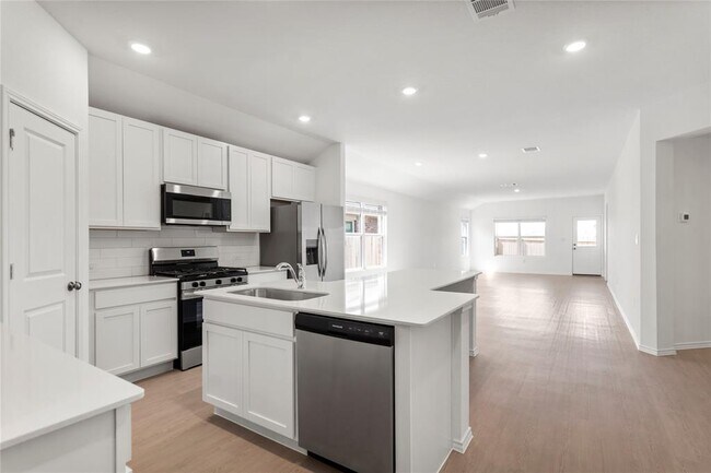 Building Photo - 117 Imola St