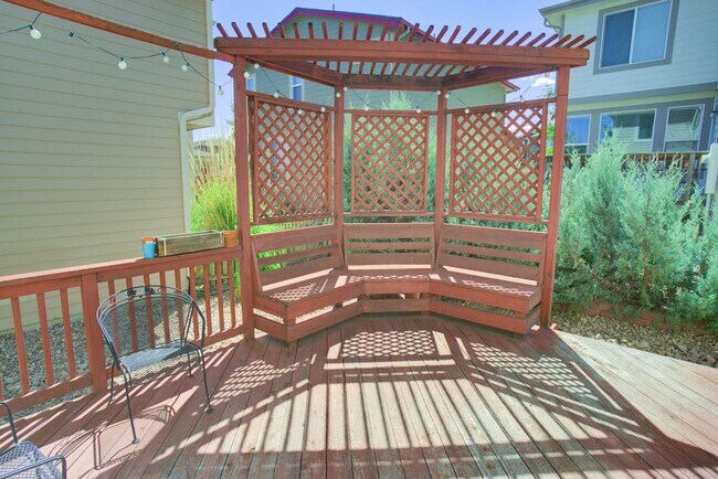 Building Photo - Spacious 4-Bedroom Home in Prime Littleton...
