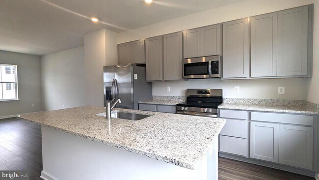 Building Photo - 151 Cooperage Rd
