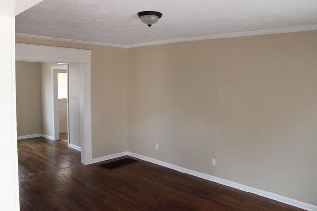 Building Photo - 1235 Dyer Pl