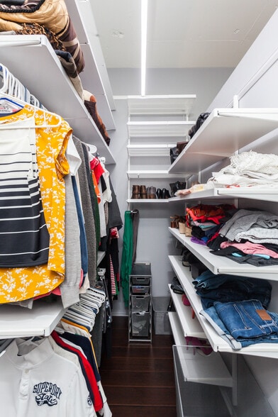 Building Photo - 130 S Canal St