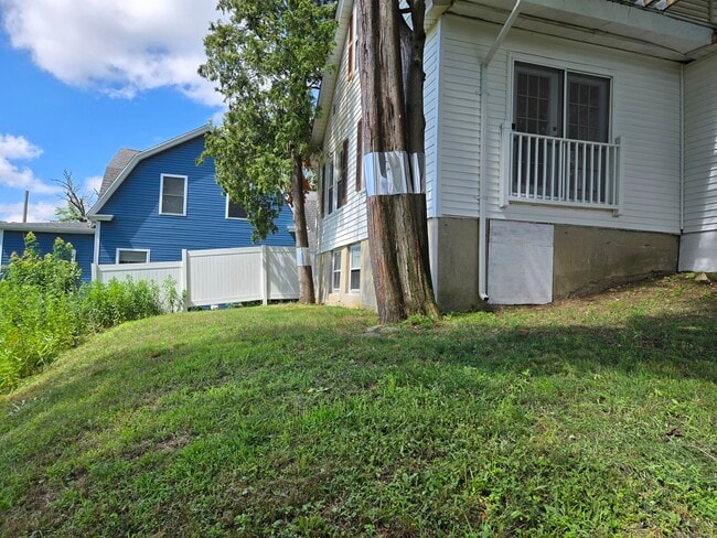 Building Photo - 12 Wood Ct