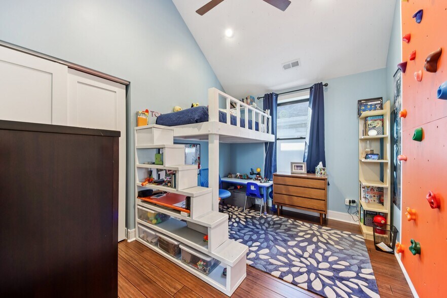 Building Photo - 1717 N Hudson Ave